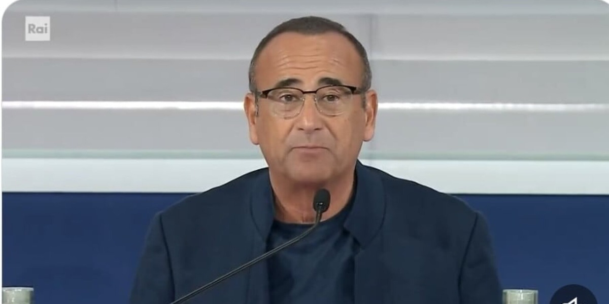Carlo Conti lascia subito la conferenza di Sanremo: "C'è una persona speciale, devo andare"
