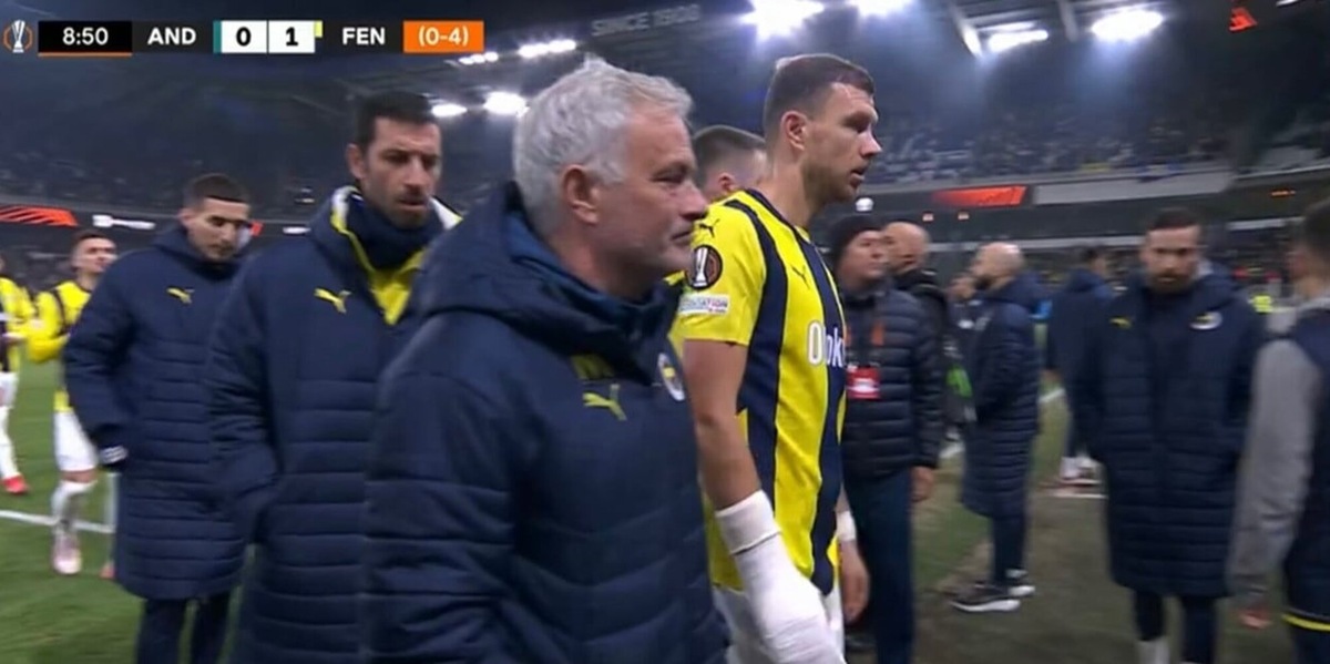 Violenta rissa in tribuna, sospesa Anderlecht-Fenerbahce: Mourinho e Dzeko rientrano negli spogliatoi