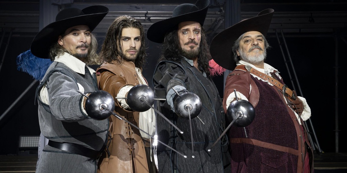 "I tre moschettieri - Opera Pop" arriva al Brancaccio!