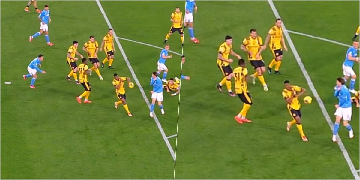 Dumfries tocca con il braccio in area, il Napoli chiede il rigore: la fotosequenza