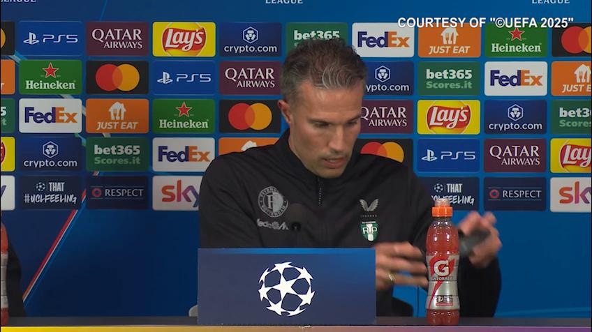 Van Persie: "Se in Italia non si può non dipende da noi..."