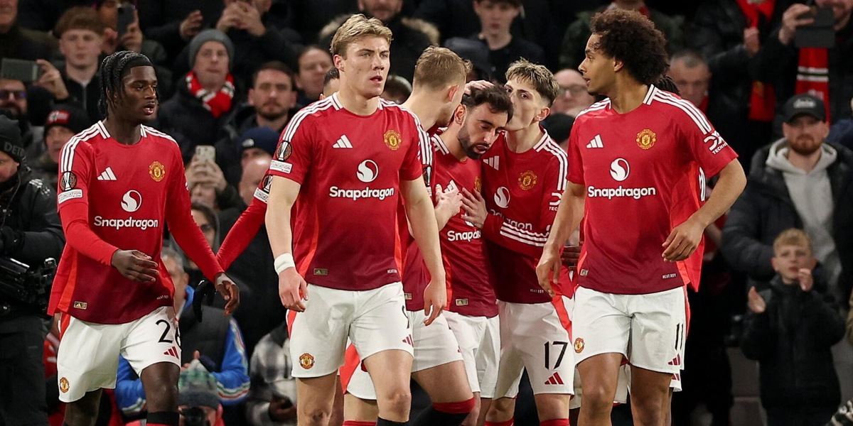 Mourinho perde ai rigori. Passano Manchester United e Tottenham, fuori l'Ajax di Farioli