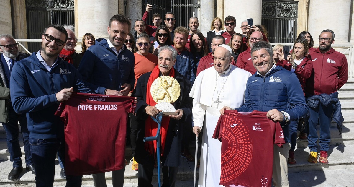 Acea Run Rome The Marathon: per Papa Francesco un silenzio di 42 secondi, la prima volta al mondo