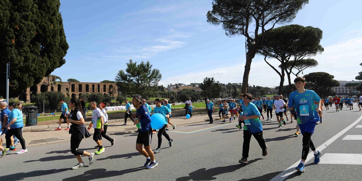 Acea Water Fun Run, il sole ha illuminato la festa dei 20mila. Presentati i top runner di Acea Run Rome The Marathon