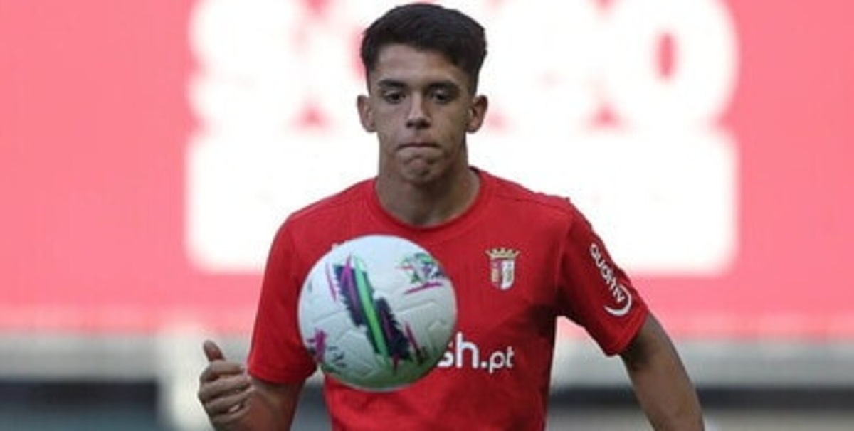 Thiago Helguera entra nella lista di Bielsa