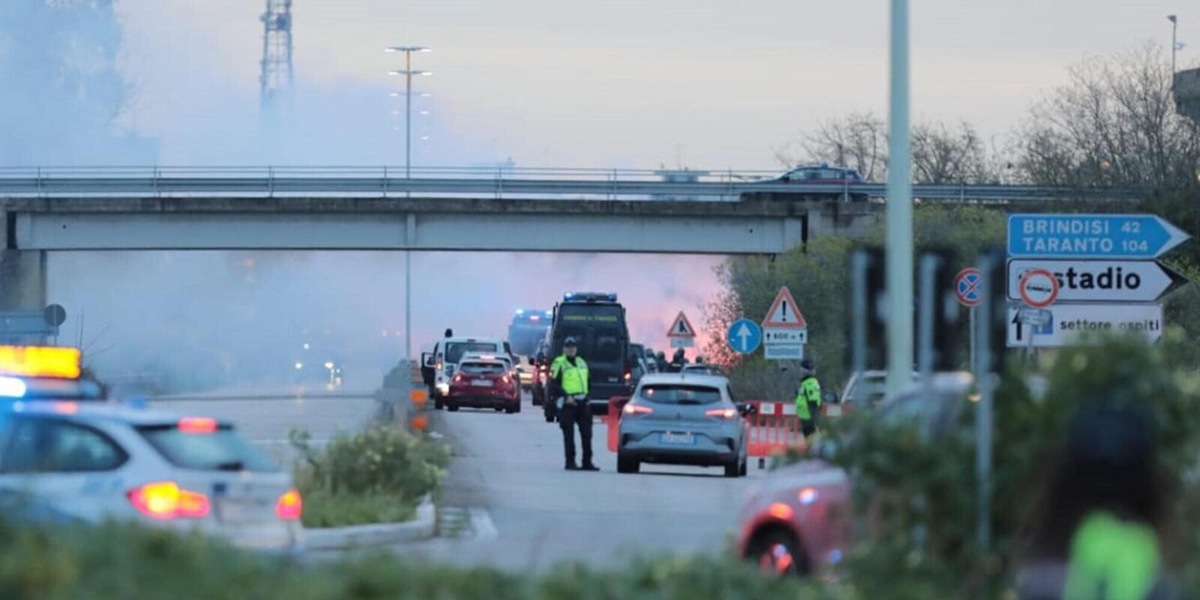 Scontri Lecce-Roma: un tifoso agli arresti domiciliari, altri due denunciati