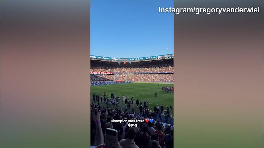 Psg campione di Francia: parte la festa in campo...