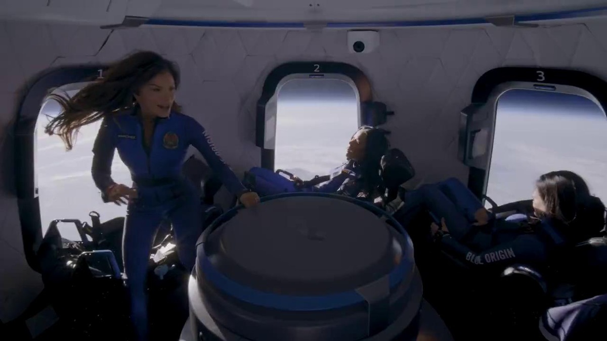 Blue Origin, l'incredibile video dentro la capsula con Lady Bezos e Katy Perry