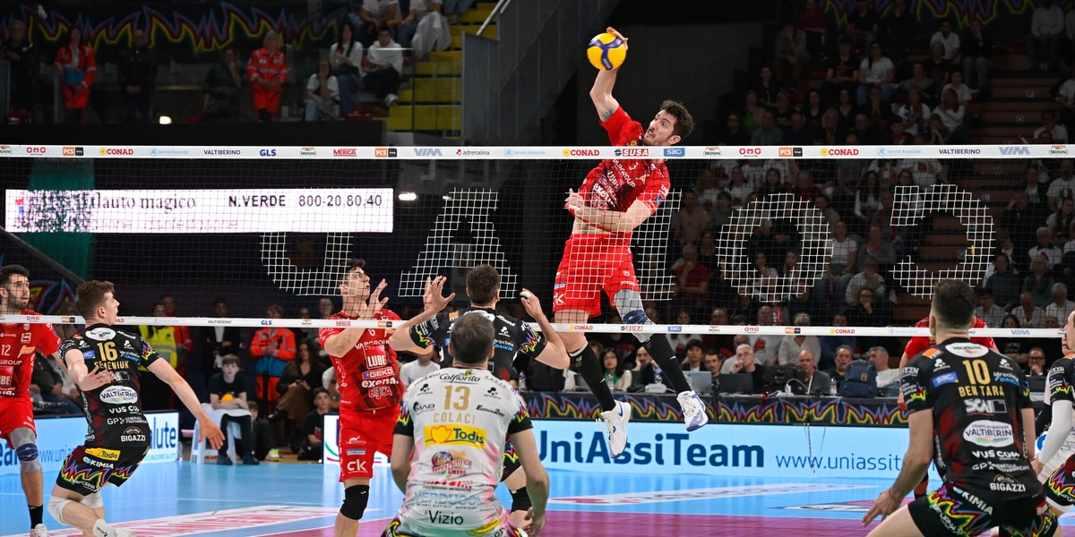 Play Off: Civitanova espugna Perugia e riapre i giochi