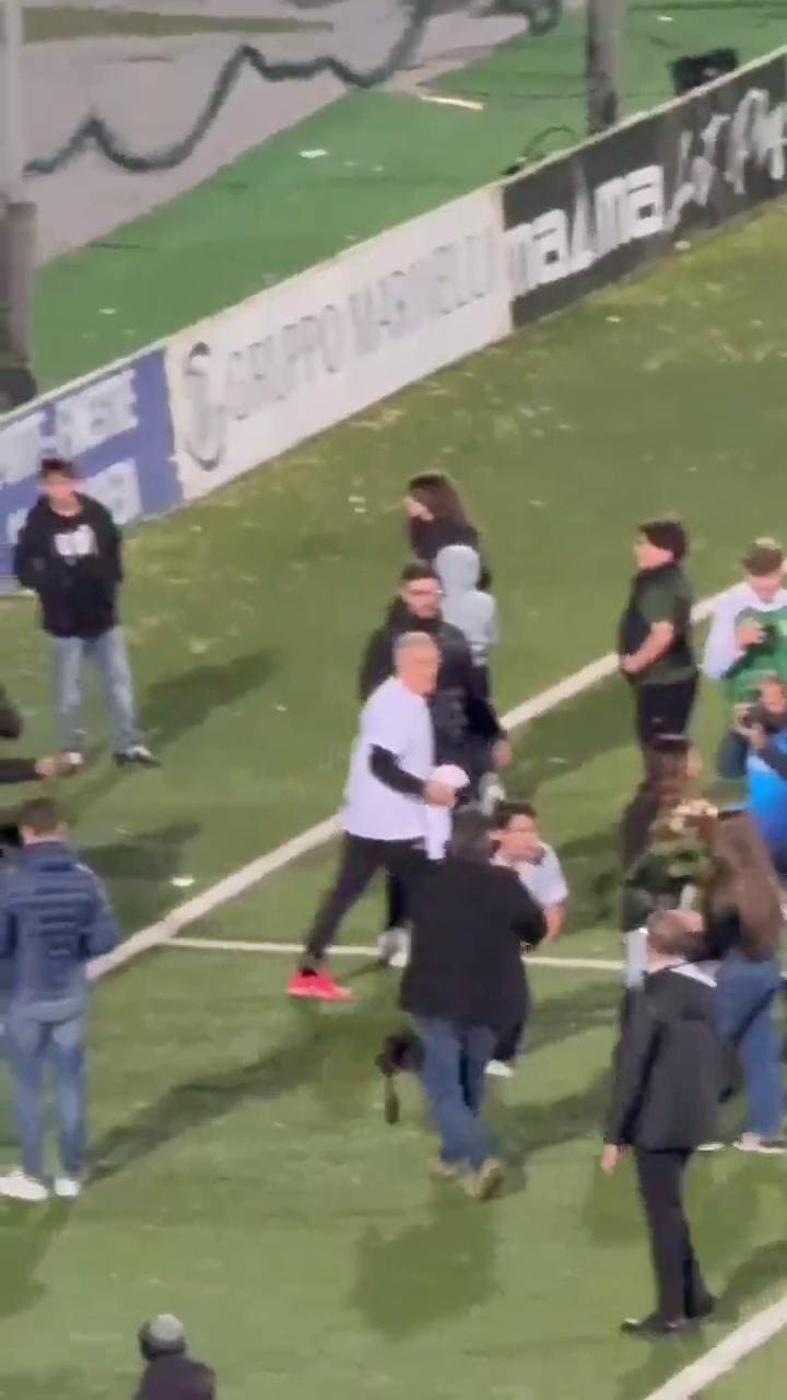 Avellino, la proposta di matrimonio di Enrici durante la festa promozione