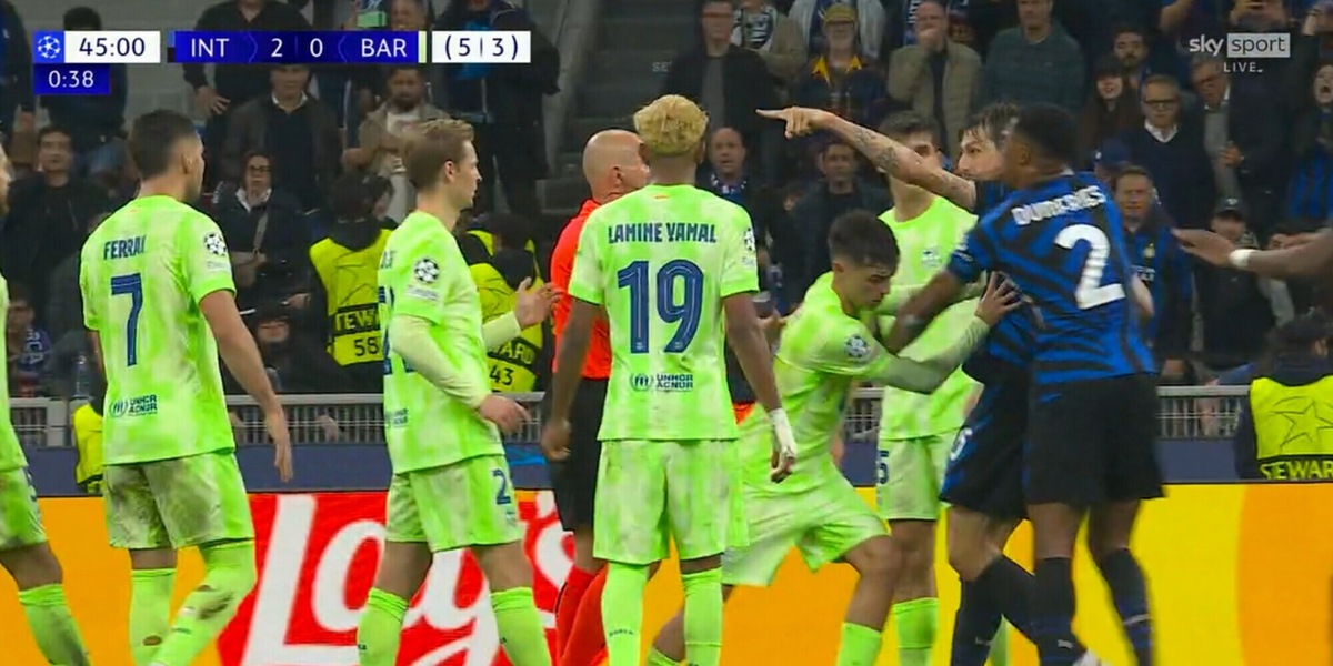 Bufera tra Acerbi e Inigo Martinez: cosa è successo in campo durante Inter-Barcellona