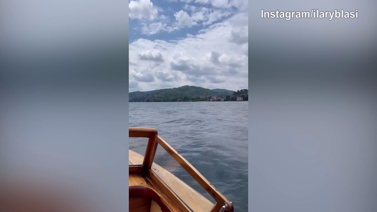Ilary Blasi si gode la bellezza del lago di Como