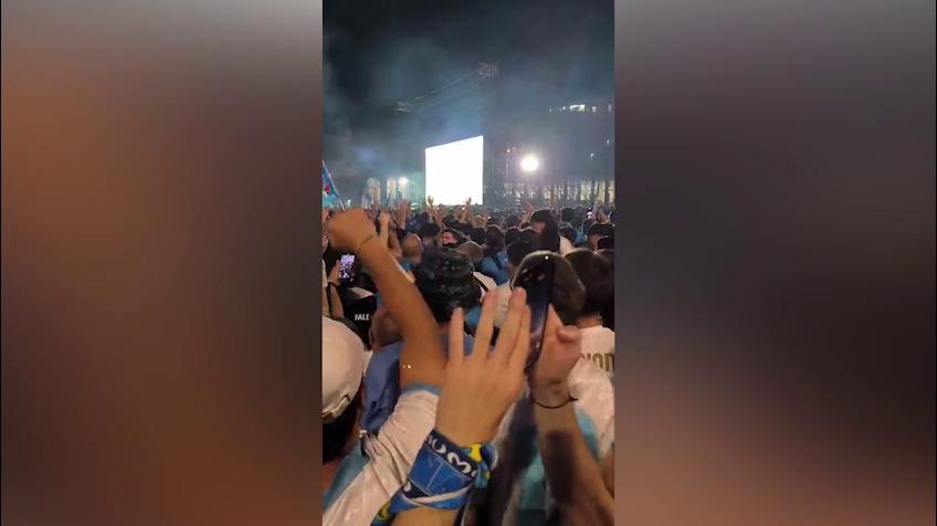 Napoli campione d'Italia, anche in Piazza Duomo si festeggia!
