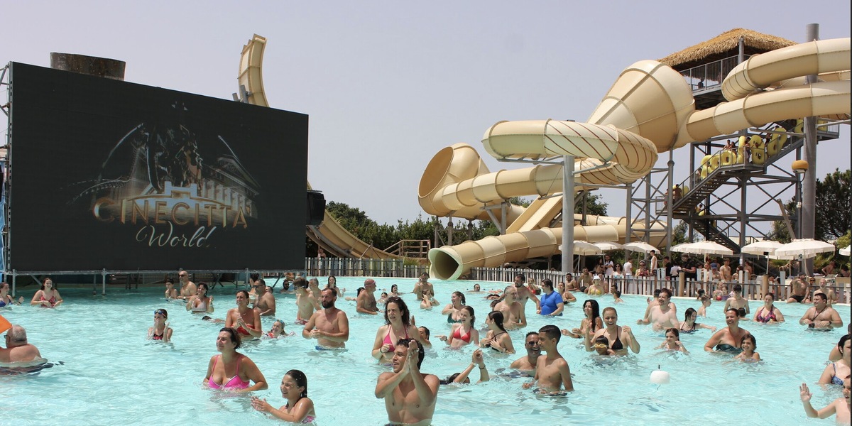 Aqua World: riapre il paradiso acquatico di Cinecittà World tra spiagge, scivoli e divertimento senza fine