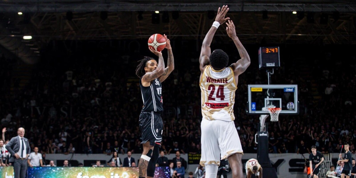 Virtus Bologna infinita, piega Venezia e vola in semifinale contro Milano