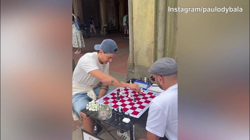 Dybala a New York diventa mago...degli Scacchi