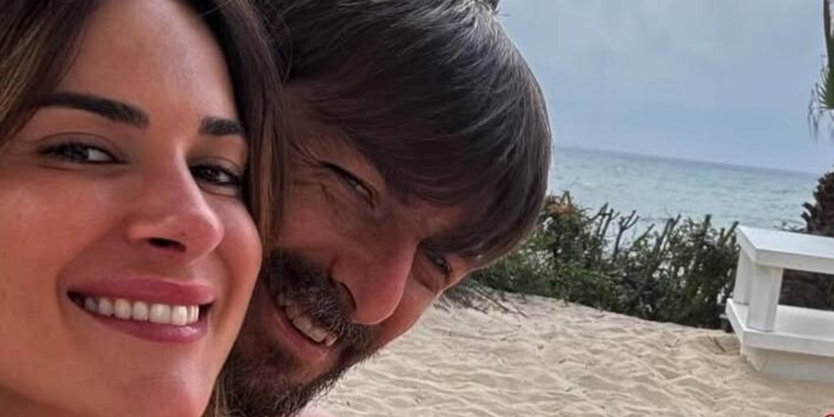 Acerbi, dopo il ko in Champions e il no alla nazionale, la foto al mare con la moglie