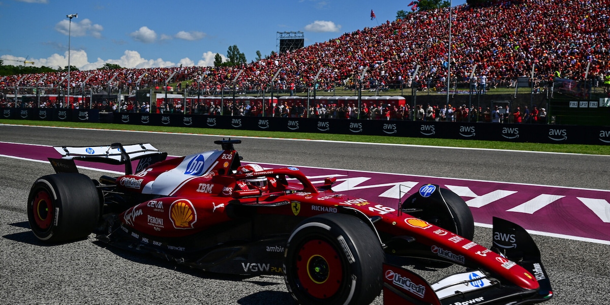 Le vittorie della Ferrari e la scomparsa di Senna: la Formula 1 saluta Imola