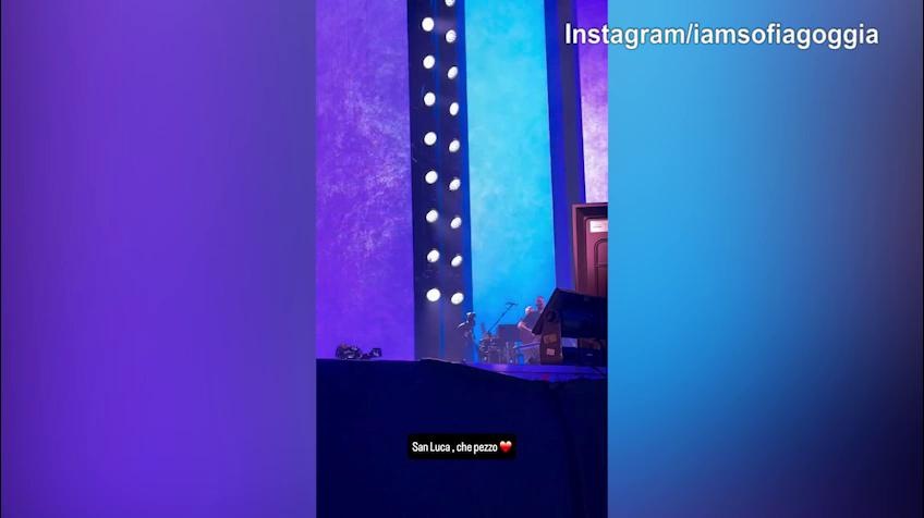 Cremonini illumina San Siro, Sofia Goggia presente al concerto