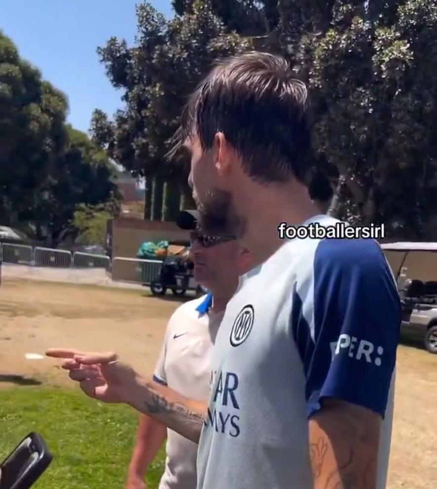 Il botta e risposta di Acerbi con il tifoso del Psg: il video virale