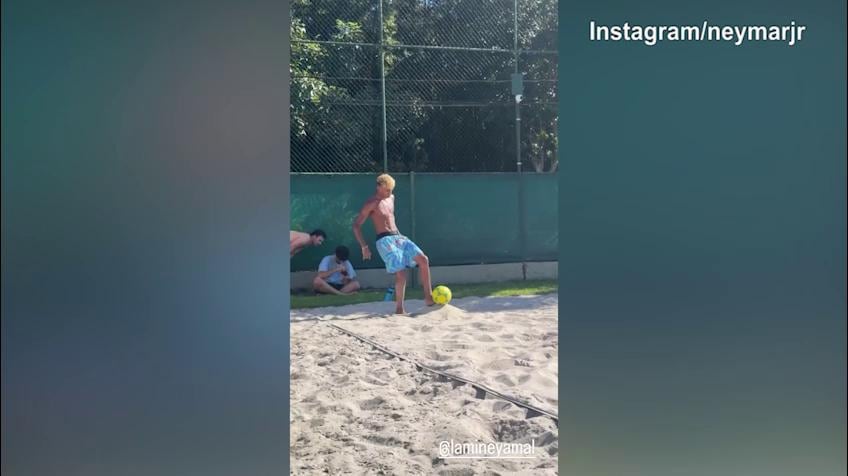 Lamal raggiunge Neymar in Brasile: vacanze insieme tra palleggi in spiaggia e serate