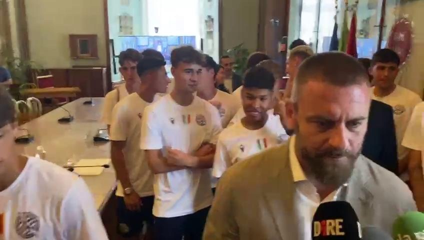 De Rossi: "Sembra che siamo fenomeni, l'obiettivo dell'Ostiamare è fare grandi cose"