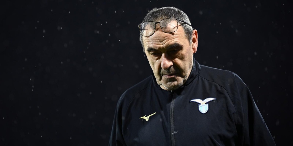 Lazio, Sarri spiazzato e ora riflette: non sapeva del mercato bloccato