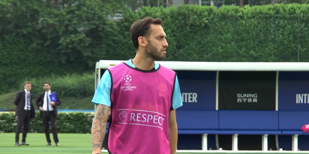Inter, arriva la risposta di Calhanoglu