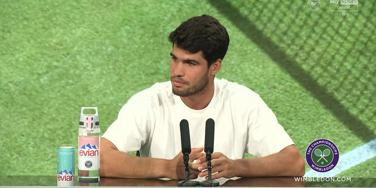 Alcaraz senza parole in conferenza stampa su Sinner dopo la vittoria a Wimbledon: "Ragazzi, è un qualosa di incredibile..."