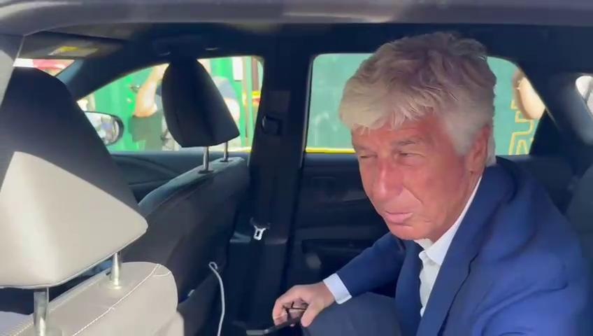 Gasperini arriva a Trigoria, l'entusiasmo dei tifosi