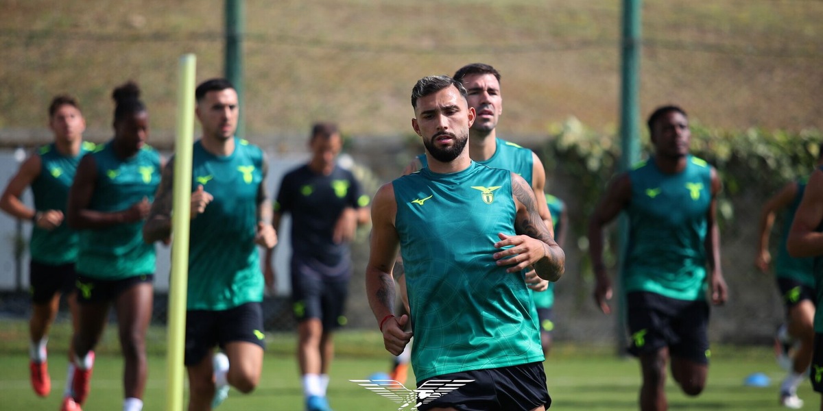 Lazio, prima amichevole in famiglia: la scelta di Sarri su Dia e Castellanos