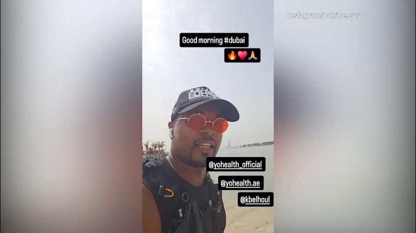 Evra corre in spiaggia a Dubai: "Chi critica questo posto..."