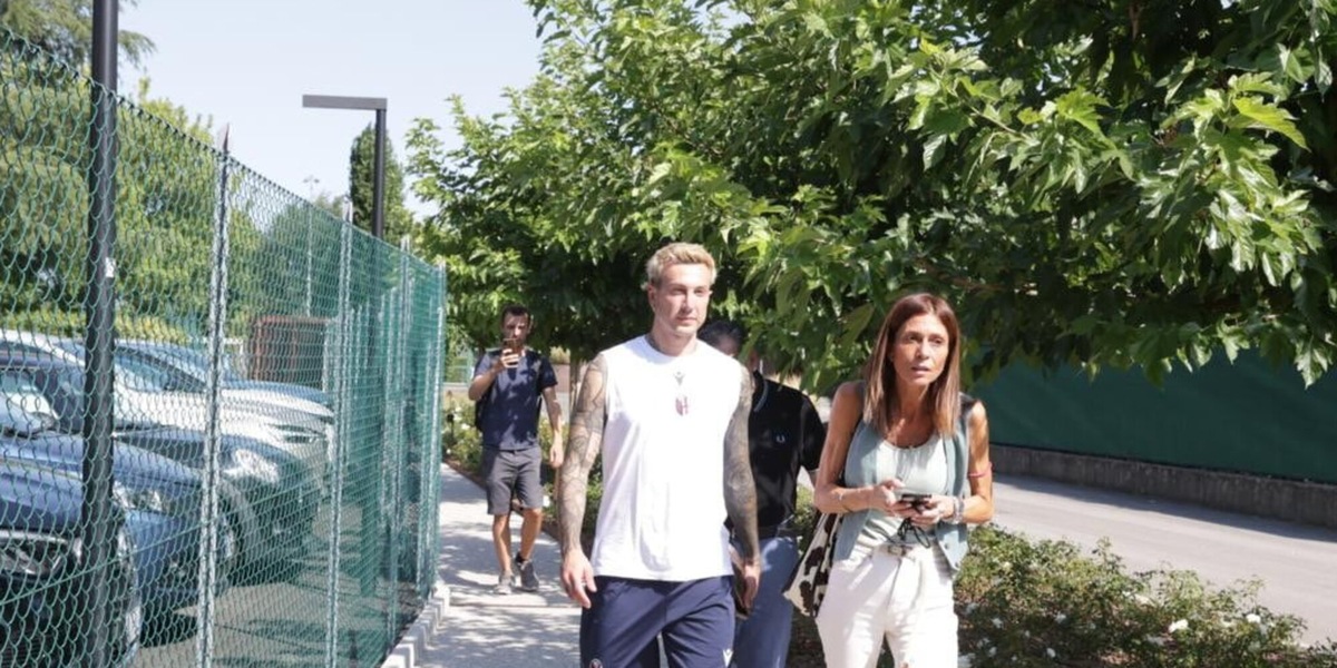 Bologna, primo allenamento per Bernardeschi: la gioia dei tifosi rossoblù