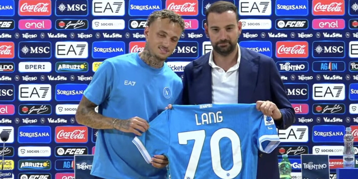 Il Napoli presenta Lang: "Che allenamenti con Conte, ho imparato a dire sono stanco. Kvara? Nessun paragone". Rivivi la diretta