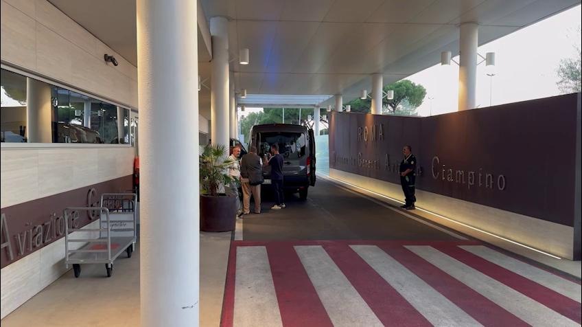 La Roma accoglie Ferguson: le immagini dell'arrivo a Ciampino