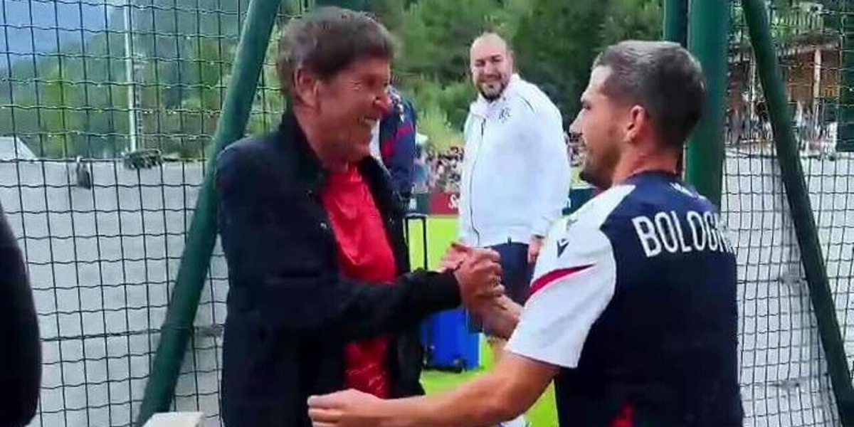 Retroscena Gianni Morandi, la battuta a Ndoye sul mercato nel ritiro del Bologna