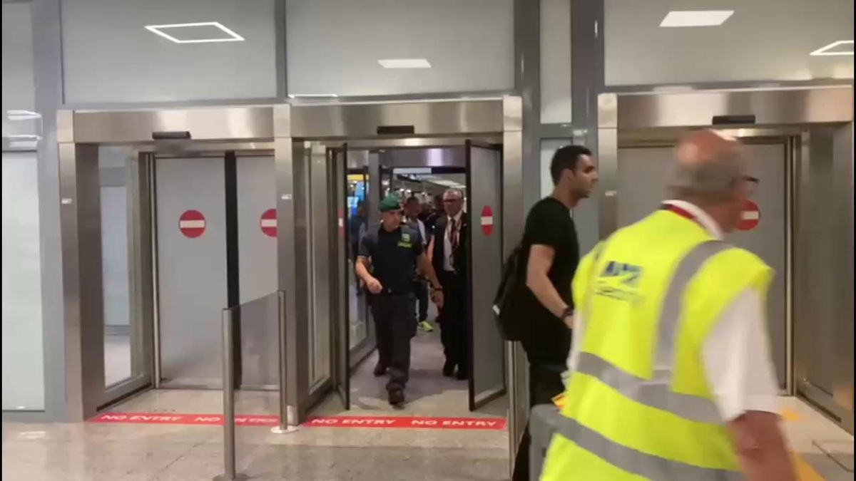 L'arrivo di Wesley a Roma: quanti tifosi per lui