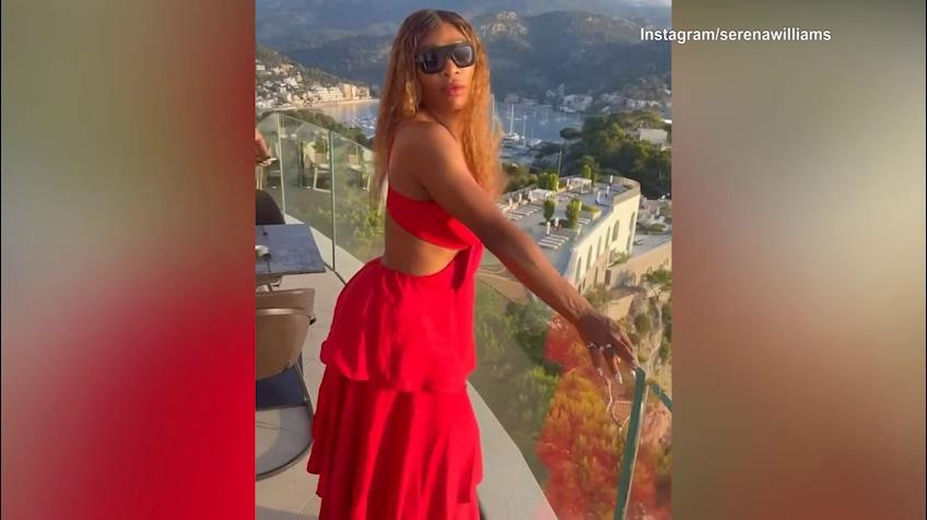Serena Williams, che splendore in rosso
