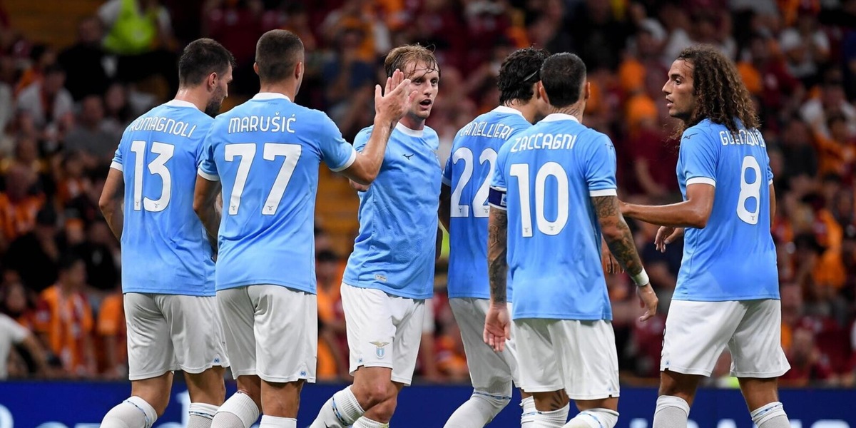Galatasaray-Lazio, pari show: Zaccagni in gol, doppietta dell'ex Fiorentina Torreira. Rivivi la diretta