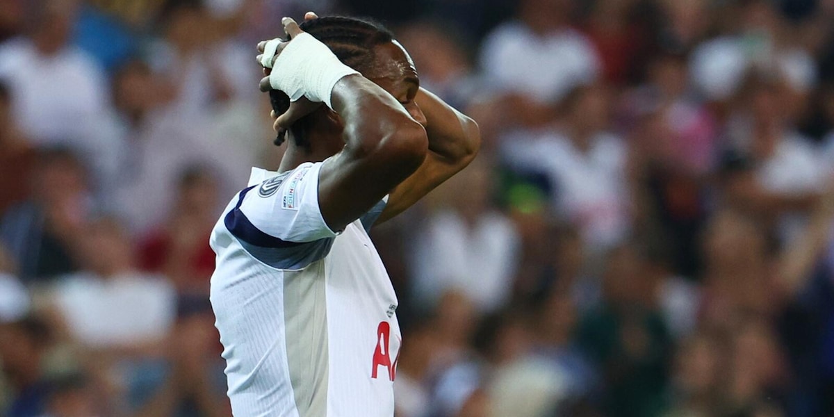 Insulti razzisti contro Tel, Tottenham furioso: "Disgustati da questi vigliacchi"
