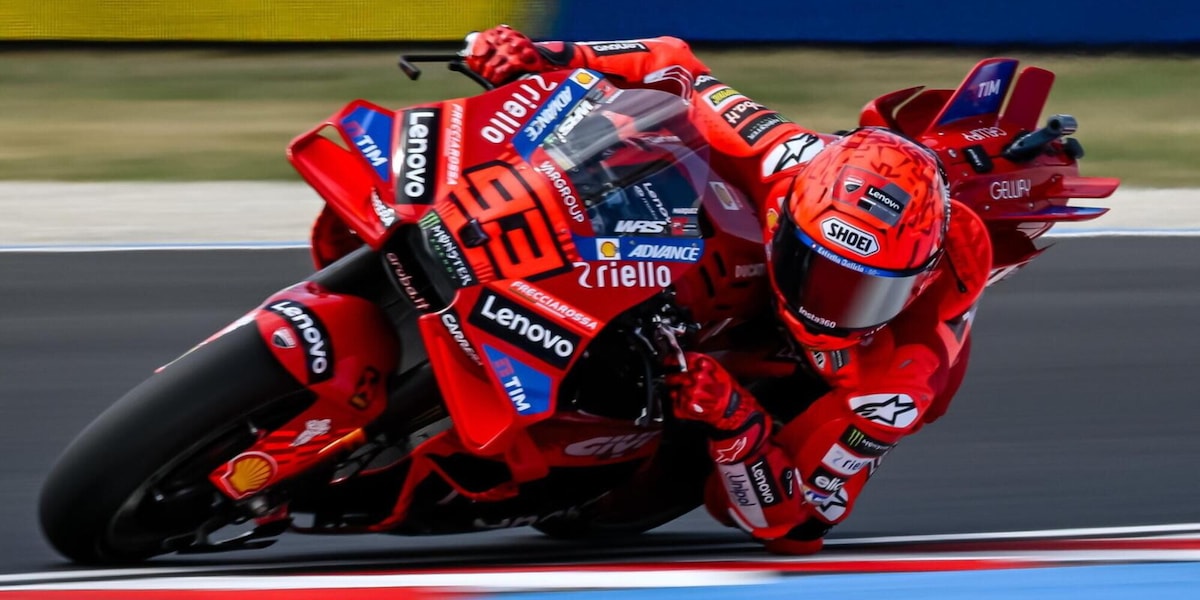 MotoGp, Gran Premio d'Ungheria, Marc Marquez in pole davanti a Bezzecchi. Delude Bagnaia
