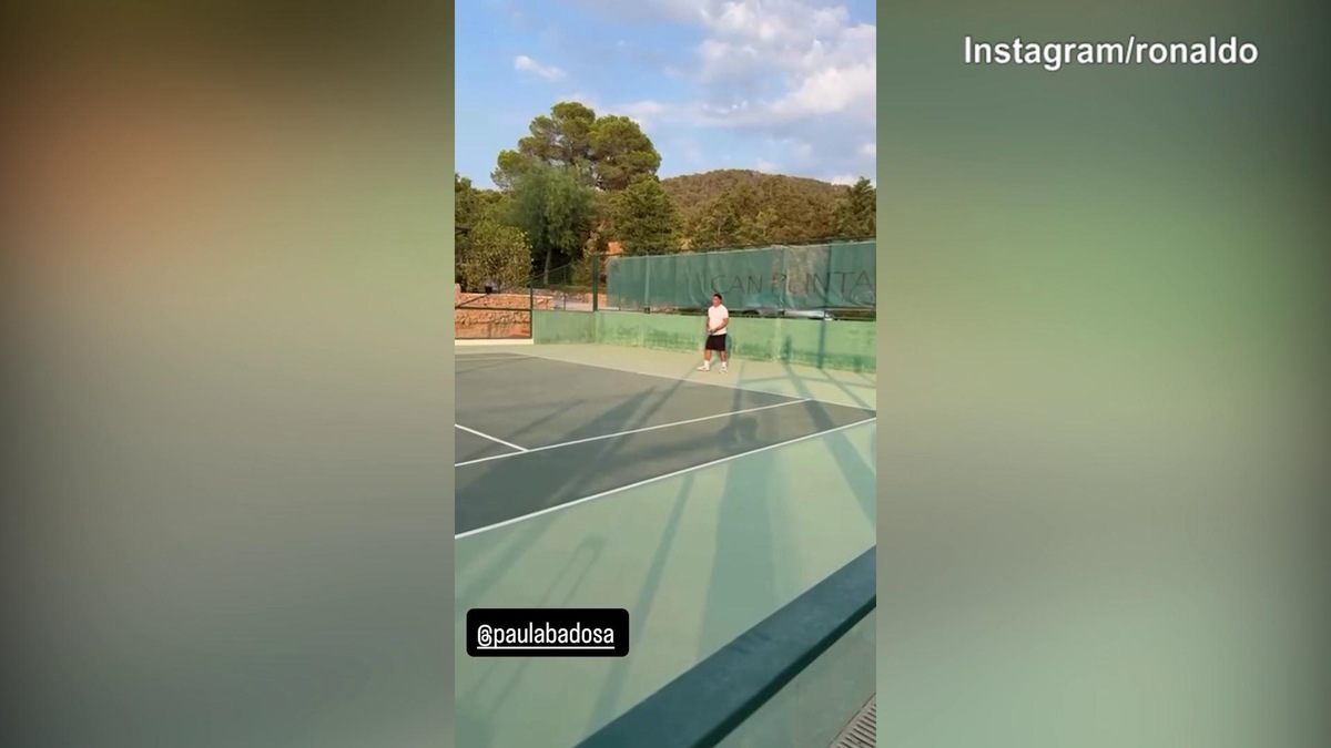 Tennis, Ronaldo "il fenomeno": che scambi con Paula Badosa!