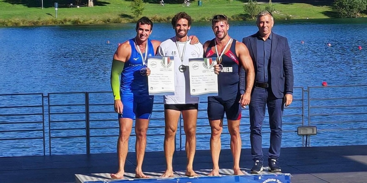 Canoa, che show di pagaie agli Assoluti di Milano
