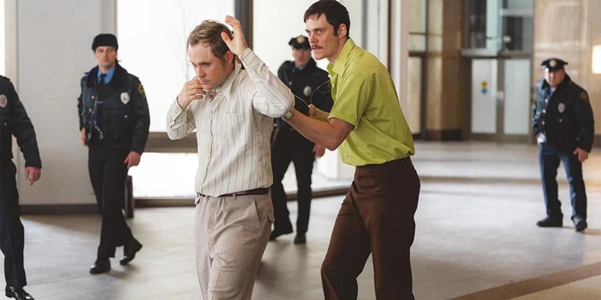 Venezia 82: Dead Man’s Wire di Gus Van Sant conquista il pubblico con un mix di satira e tensione