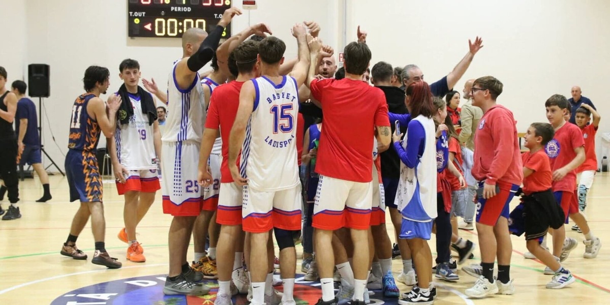 Un derby d'altri tempi a Ladispoli: applausi a giocatori e pubblico