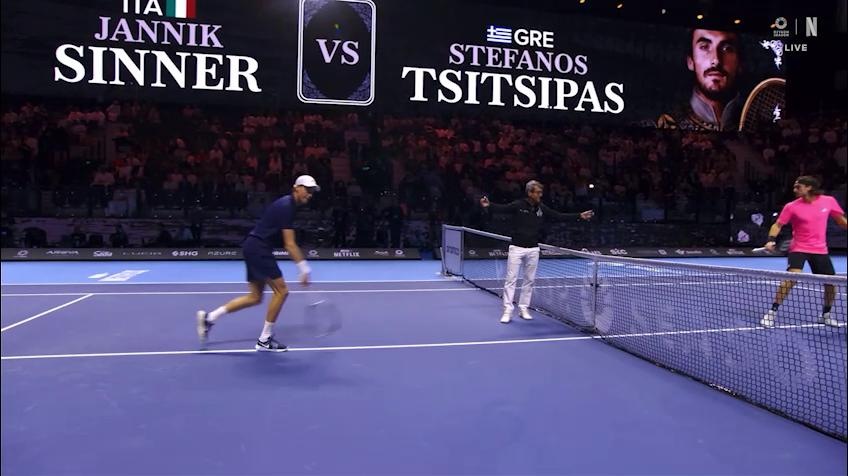 Six Kings Slam, Sinner demolisce Tsitsipas: 6-2, 6-3 per l'azzurro