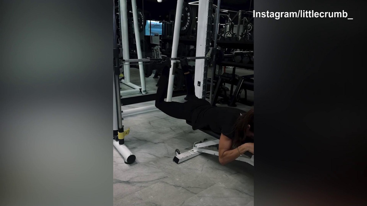Canalis, che esercizi in palestra!