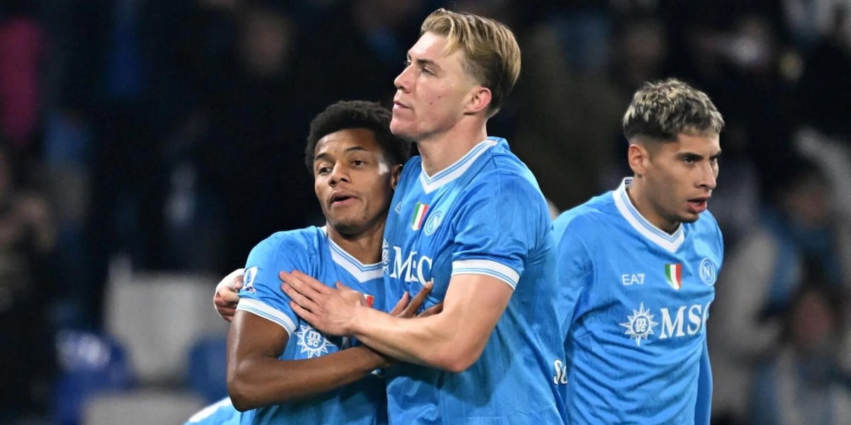 Il Napoli supera la Juve. La Lazio pareggia col Bologna