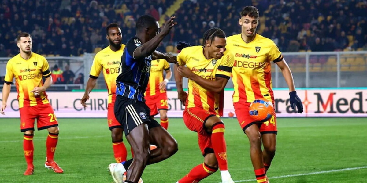 Il Lecce si aggiudica lo scontro salvezza. Exor precisa: "La Juve non è in vendita"