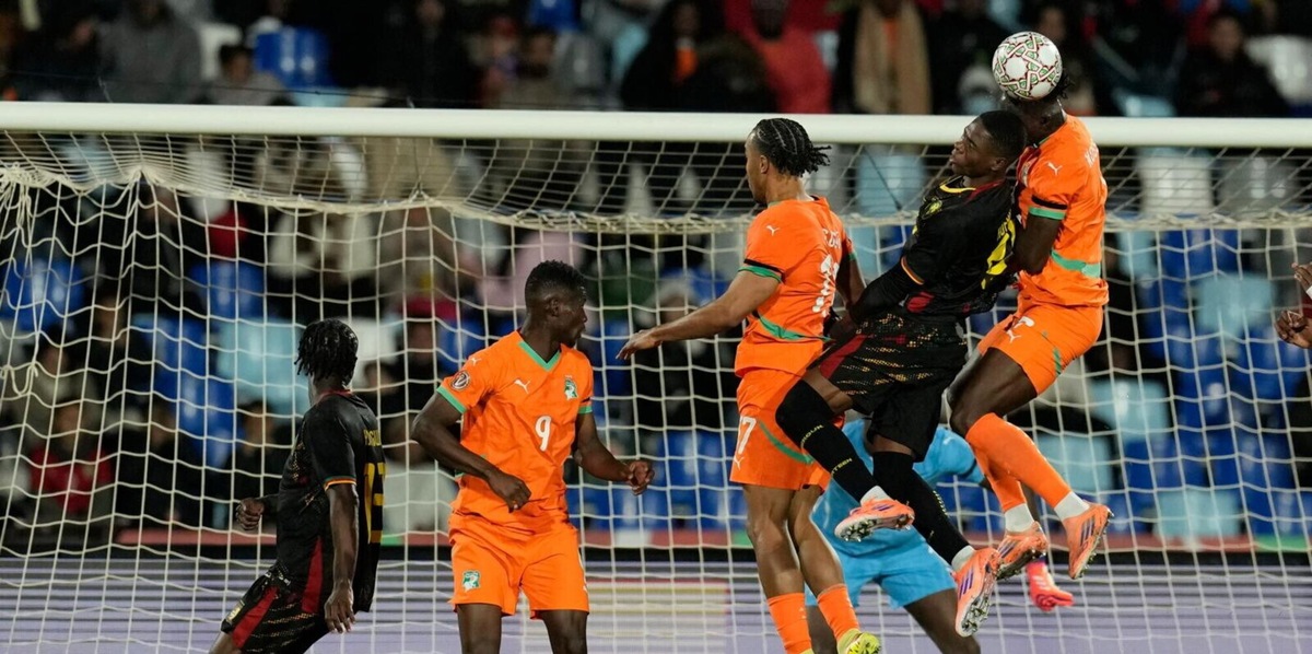 Coppa d'Africa, l'Algeria batte il Burkina Faso e vola agli ottavi, la Costa d'Avorio pareggia con il Camerun
